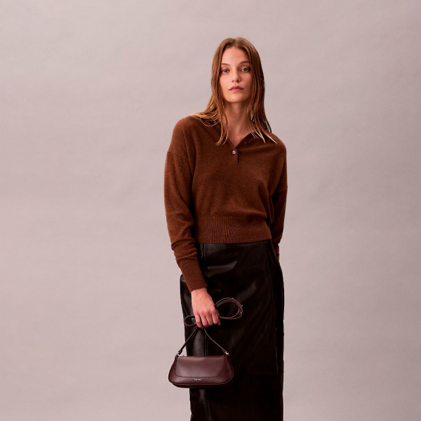 long-shoulder-bag-with-zipper