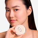 blurring-setting-powder-genomskinlig-lysande-finish