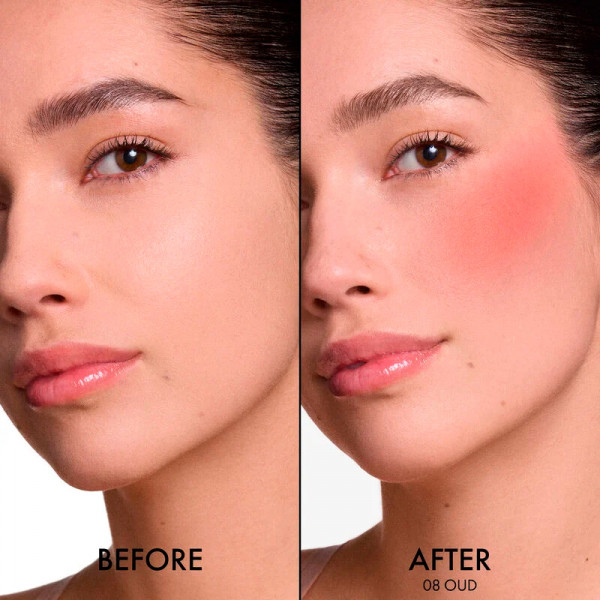 colorete-liquido-con-textura-mousse-acabado-mate-difuminador