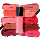 vloeibare-blush-met-mousse-textuur-matte-finish