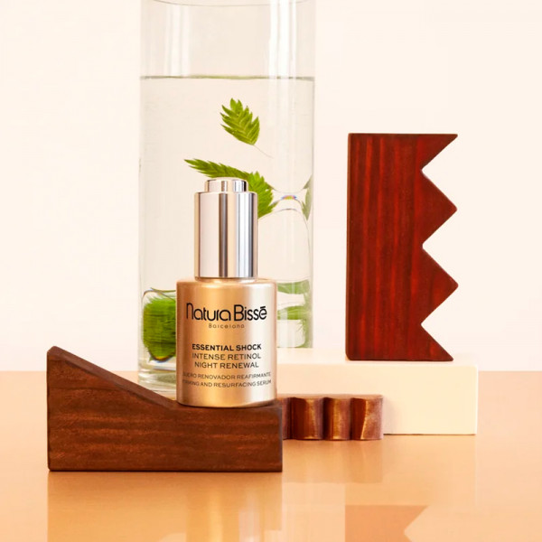 essential-shock-intense-retinol-night-renewal-erneuerndes-straffendes-serum