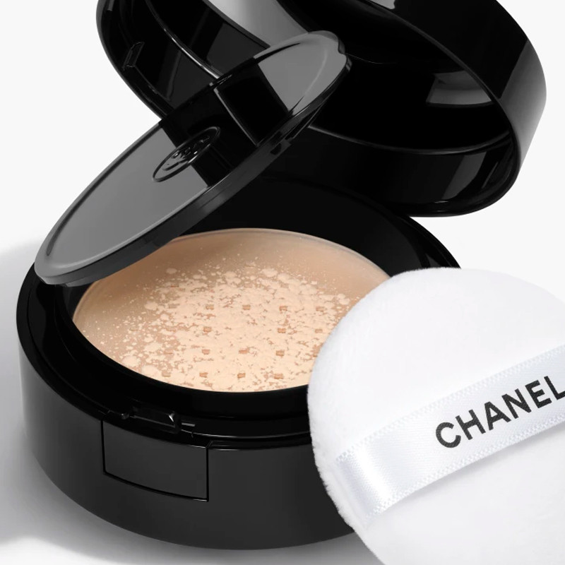 poudre-universelle-libre-loser-puder-mit-naturlichem-finish-reisegrosse