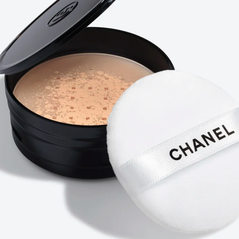 poudre-universelle-libre-refill-cipria-in-polvere-con-finitura-naturale-formato-da-viaggio