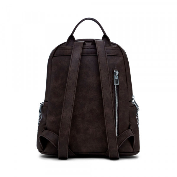 petit-sac-a-dos-a-poche-cloutee