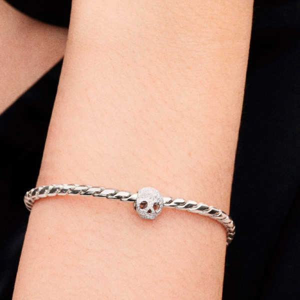 charm-mini-textured-skull-794040c00