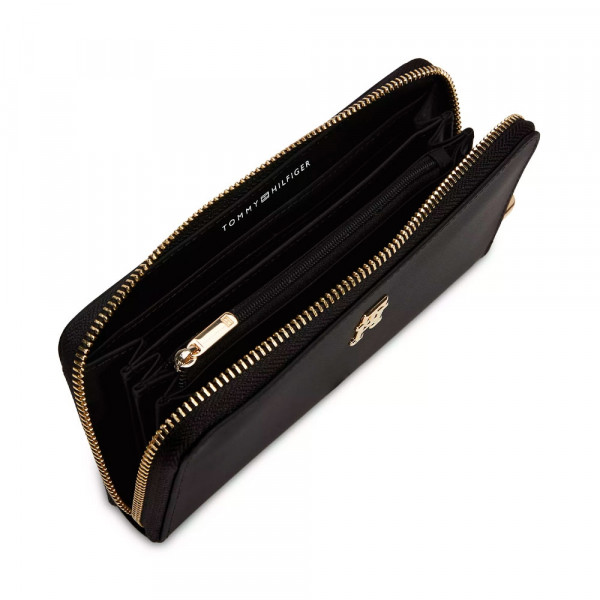 large-wallet-with-zipper-closure