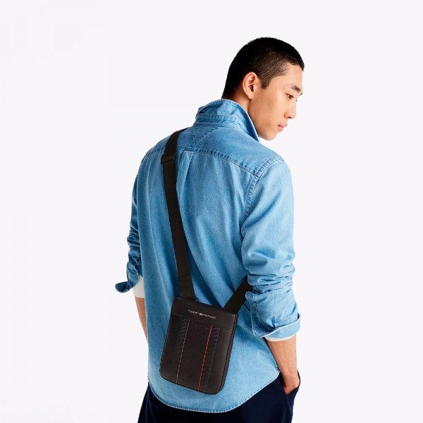 borsa-a-tracolla-con-logo-metallizzato