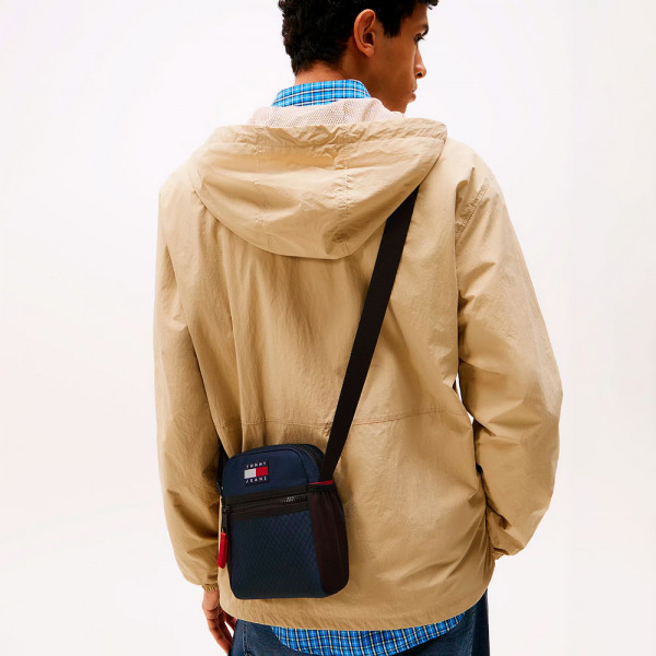 bolsa-reporter-com-alca-de-ombro-e-logo