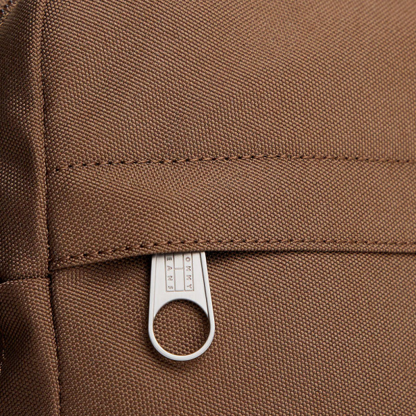 unverzichtbare-reportertasche-mit-aufschrift