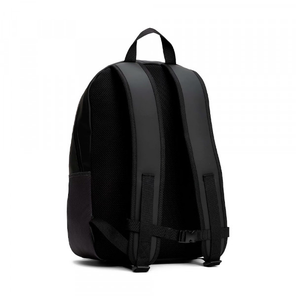 essential-rucksack-mit-logo