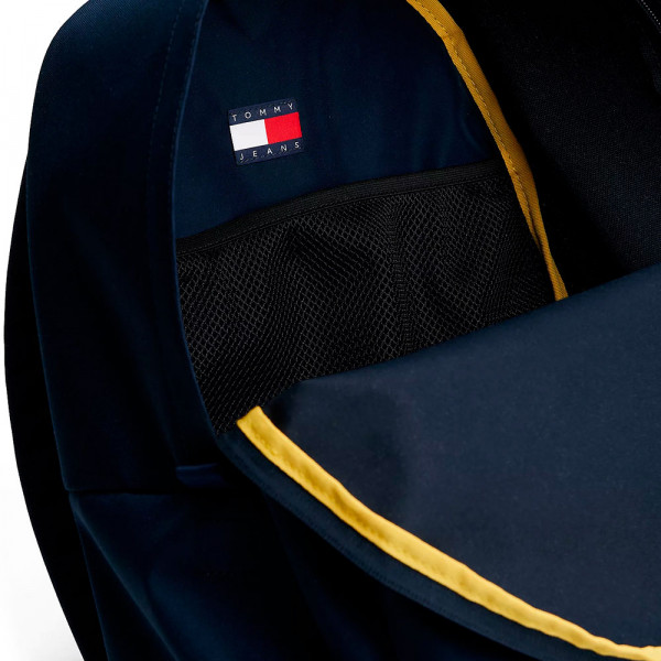 sac-a-dos-avec-logo-essentiel