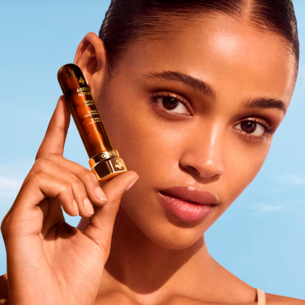 bee-lab-shot-abeille-royale-traitement-anti-age-de-7-jours