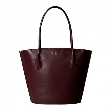 tote-bag-with-monogram-logo-hardware