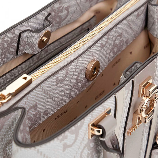 erenia-handbag-with-4g-logo