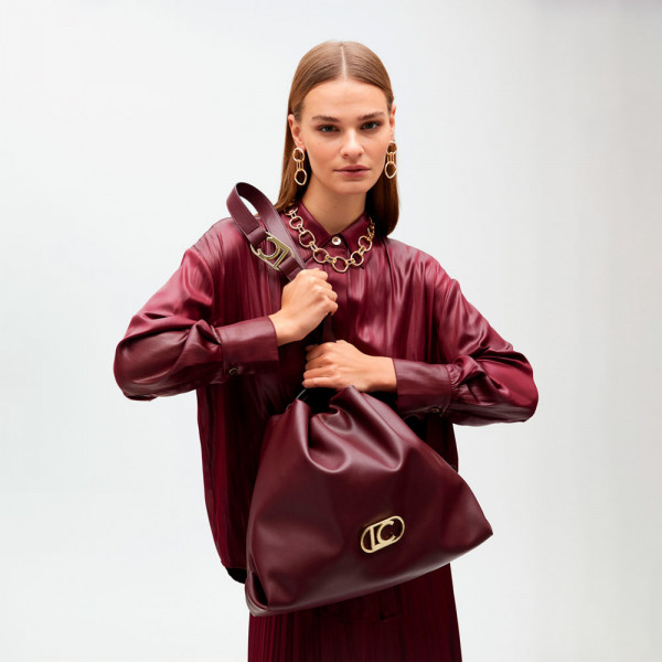 shopper-tasche-aus-kunstleder-mit-ovalem-lc-logo