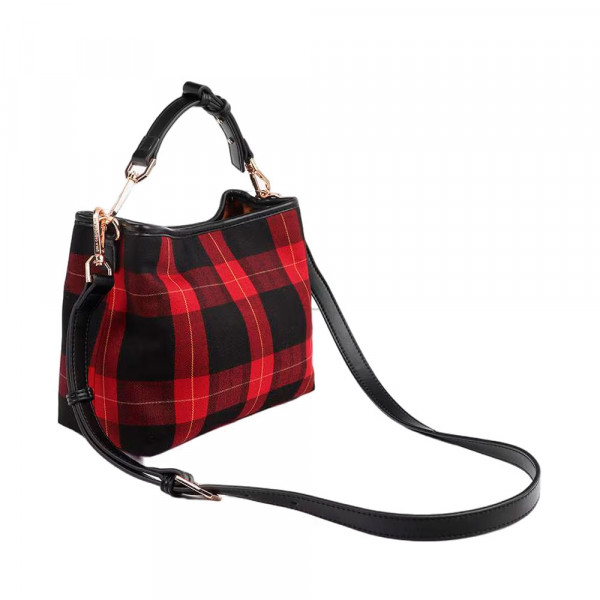 gewebte-karierte-tasche-mit-schildaufnaher