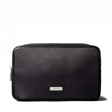trousse-de-toilette-en-cuir-graine