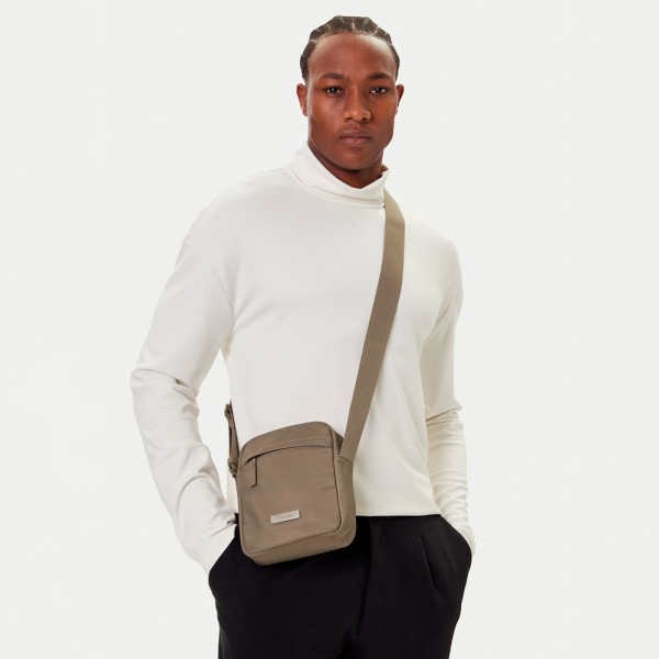 sac-reporter-en-nylon-mat