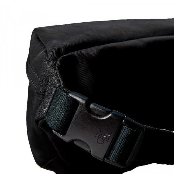 marsupio-in-nylon-con-logo-monogramma