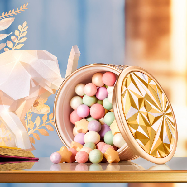 meteorites-midnight-glow-perlas-de-polvos-reveladoras-de-la-luz-edicion-limitada