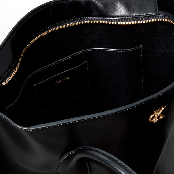 borsa-tote-con-logo-monogramma-in-metallo borsa-tote-con-logo-monogramma-in-metallo