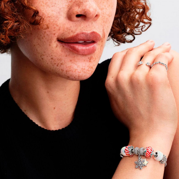 charm-anhanger-mit-doppelter-schneeflocke-794142c01 charm-anhanger-mit-doppelter-schneeflocke-794142c01