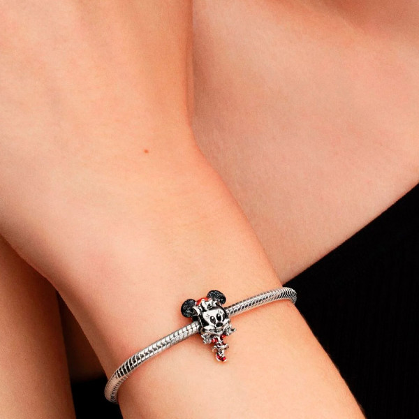 disney-weihnachts-minnie-maus-charm-794218c01 disney-weihnachts-minnie-maus-charm-794218c01