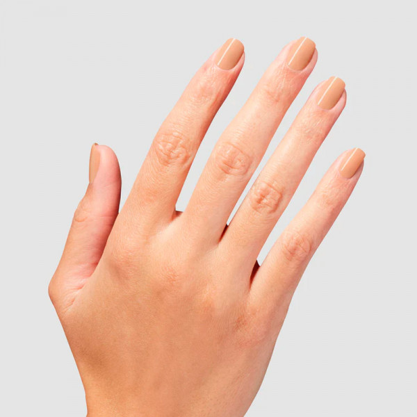 c-est-une-suzi-totale-vernis-a-ongles