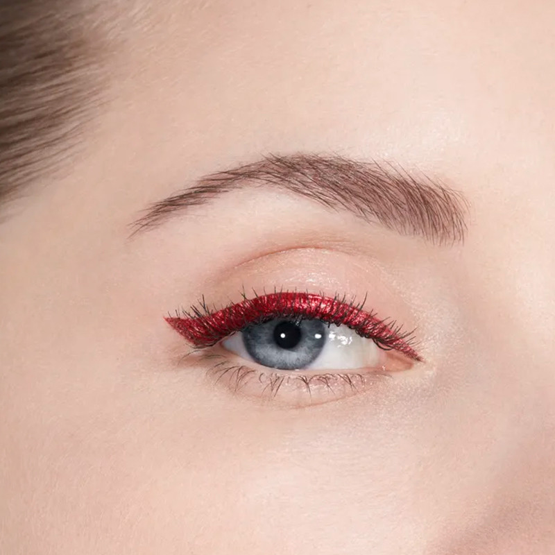 le-liner-de-chanel-eyeliner-liquido-de-alta-precision-larga-duracion-y-waterproof