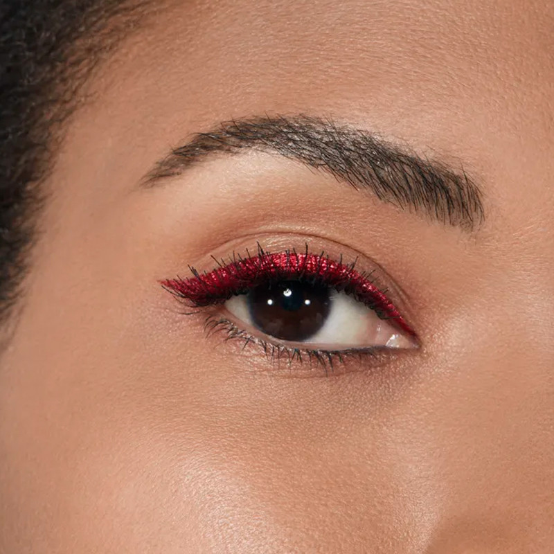 le-liner-de-chanel-eyeliner-liquide-haute-precision-longue-tenue-et-waterproof