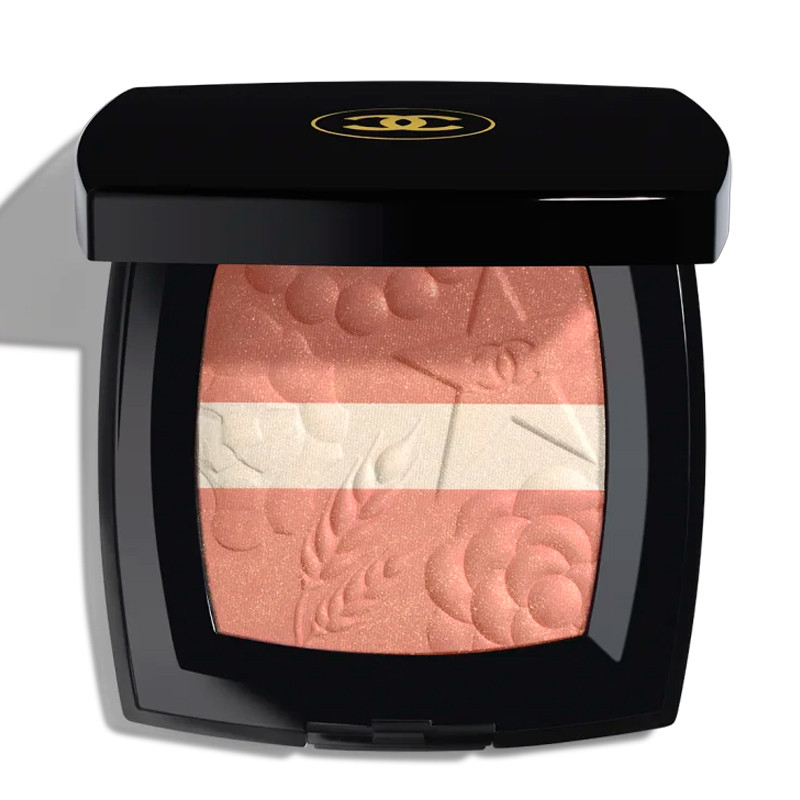 les-signes-de-chanel-illuminating-powder-blush