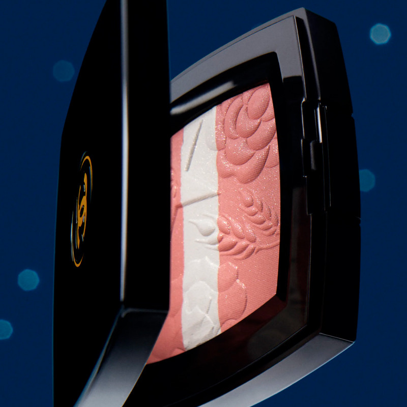 les-signes-de-chanel-fard-in-polvere-illuminante