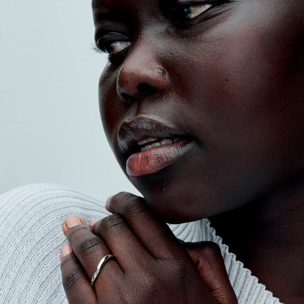 organisch-geformter-bandring-193314c00