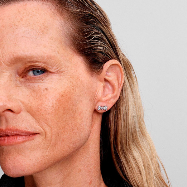 orecchini-a-bottone-con-fiocco-scintillante-293506c01