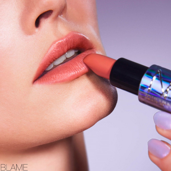 iris-van-herpen-x-nars-explicit-lipstick-laebestift-i-begraenset-oplag