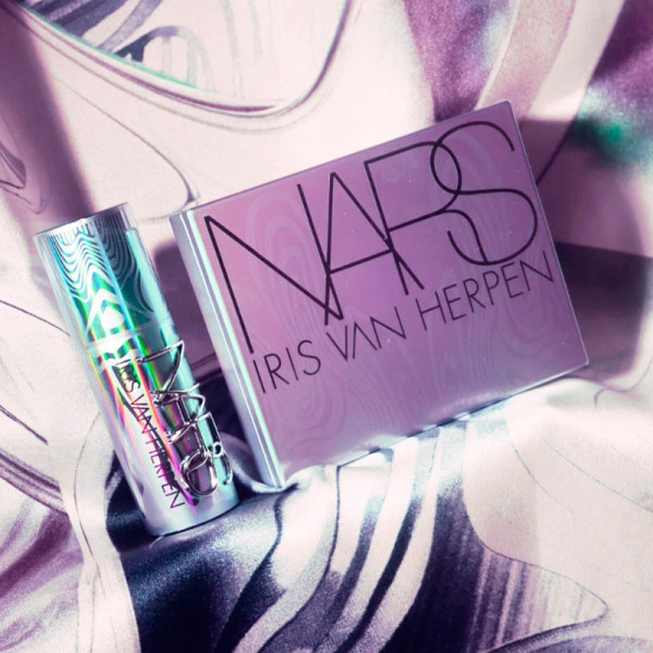 iris-van-herpen-x-nars-explicit-lipstick-laebestift-i-begraenset-oplag
