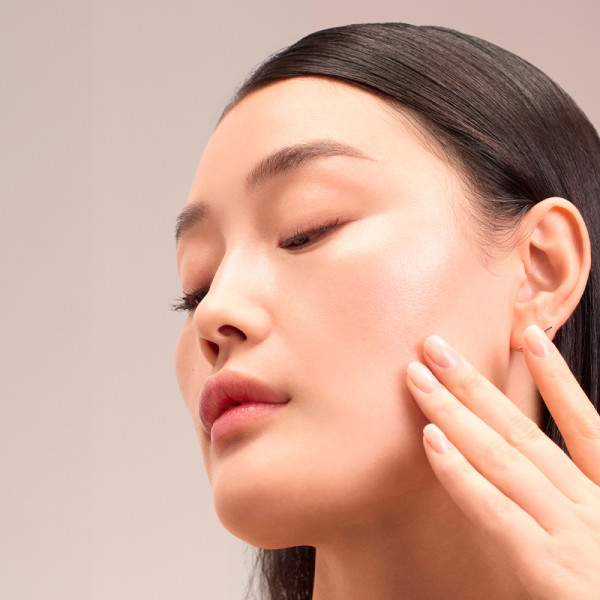 white-caviar-essence-extraordinaire