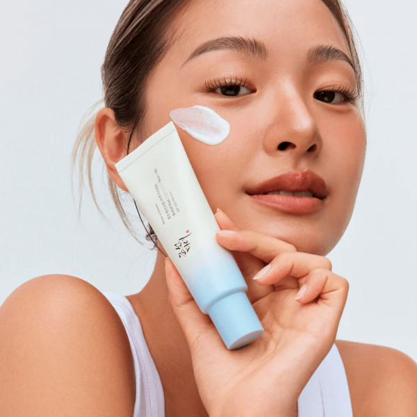 relief-sun-aqua-fresh-rice-b5-spf50-pa-solcreme-med-let-tekstur