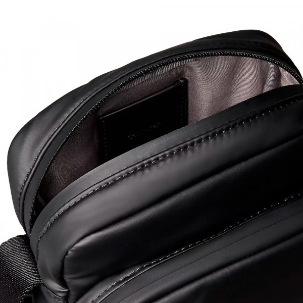 bolso-de-reportero-utilitario-tipo-puffer