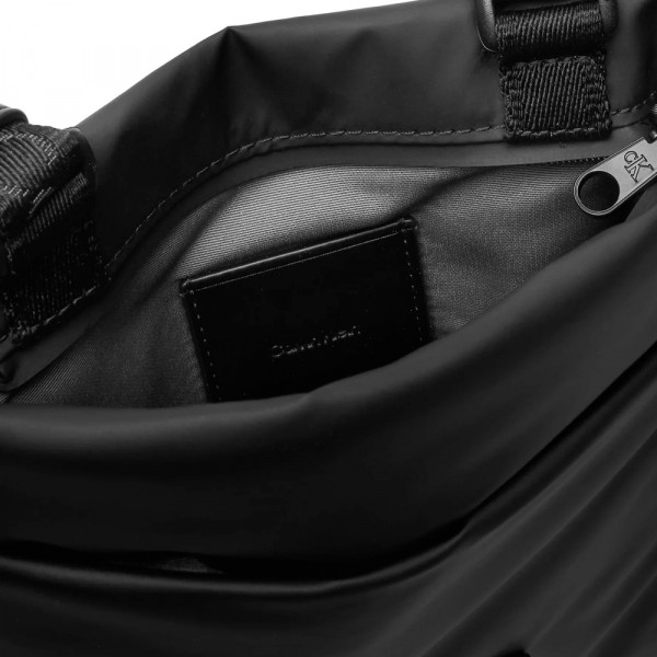 puffer-utility-flatpack-crossbody-bag