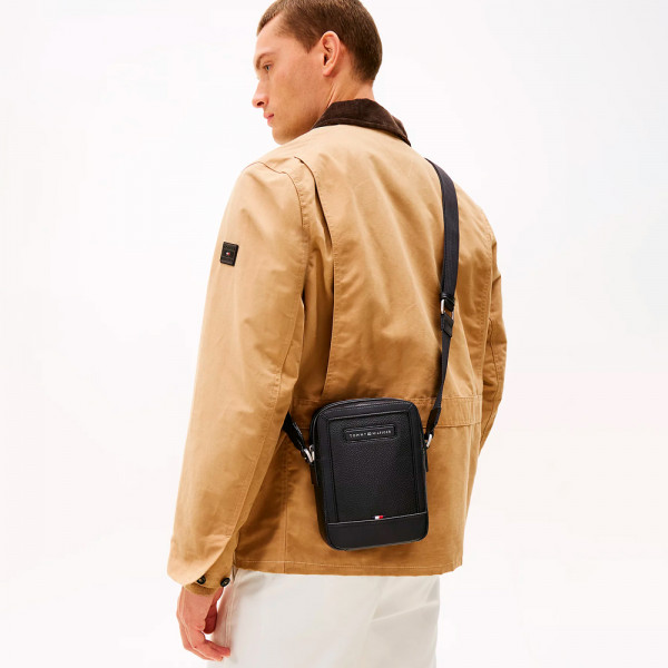 reporter-shoulder-bag-with-logo