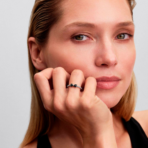 bague-noeud-papillon-noir-brillant