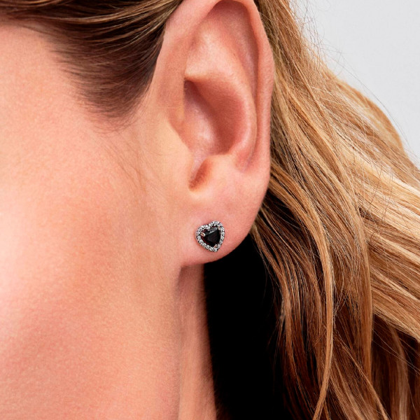 pendientes-de-boton-corazon-elevado