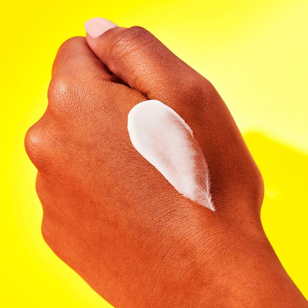 bouncy-brightfacial-mask-med-peelingeffekt