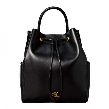 mochila-con-cordon-con-monograma