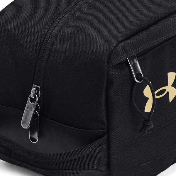 toiletry-bag-contains-travel-kit