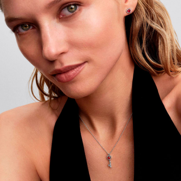 collana-con-chiave-a-cuore-rialzata-394392c01