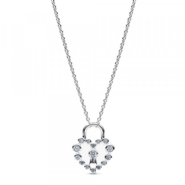 collier-cadenas-en-forme-de-coeur-etincelant