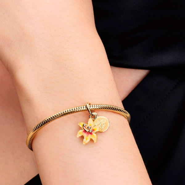 charm-colgante-doble-flor-magica-que-brilla-en-la-oscuridad-de-enredados-de-disney-764020c01