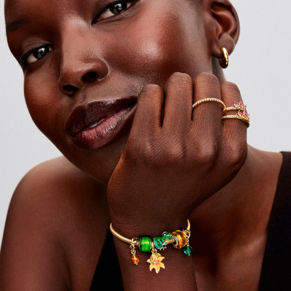 charm-colgante-doble-flor-magica-que-brilla-en-la-oscuridad-de-enredados-de-disney-764020c01